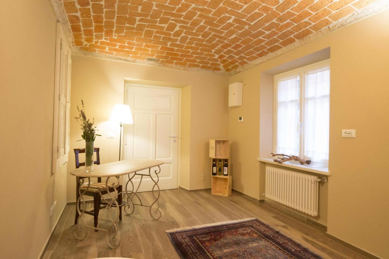 Dimora Della Rocca Bed & Breakfast Costigliole d'Asti Exterior photo