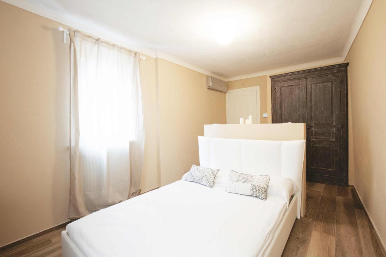 Dimora Della Rocca Bed & Breakfast Costigliole d'Asti Exterior photo